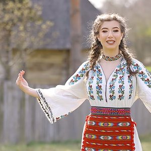 M-a invatat maicuta asa