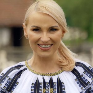 Câți munți eu am colindat