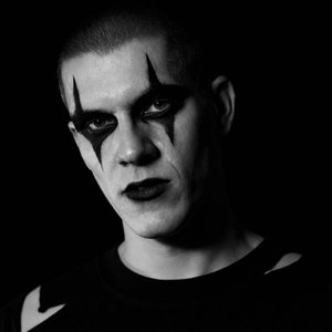 Holló XX (2026 Remake)