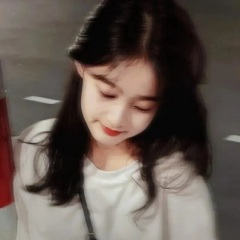 庭中梨花谢又一年