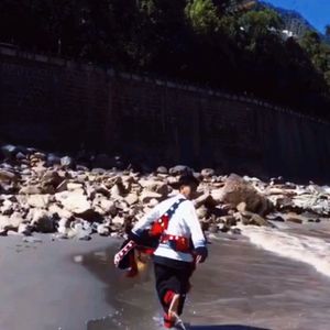 痛苦日记（Prod.RAY&VVSMELODY)