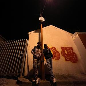 Pop Out (feat. Ewnik)