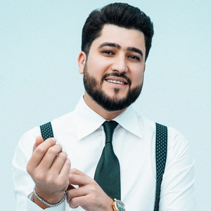 Байланыстағы қыз