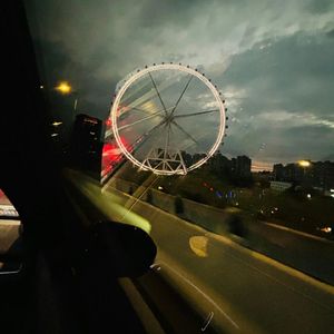 无论是开心还是难过我的爱一直不变