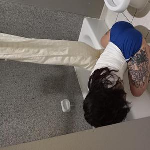 Body Wet (feat. Doja Mello-D)