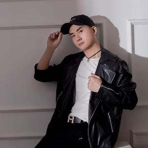 只能默默的爱着你