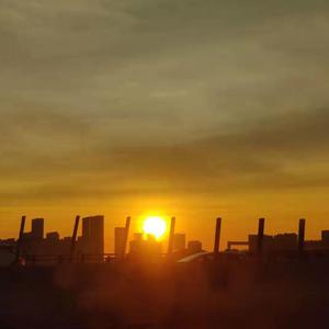 鬼市の日出（天光墟）