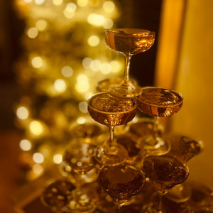 幸せのシャンパンタワー