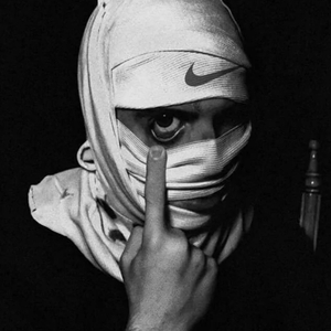 升到天空 坠入海底