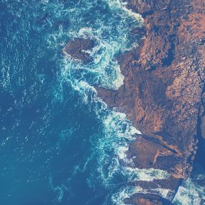 安静的平静的波浪声音