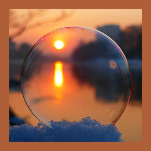 宇宙悄声 (八音盒)