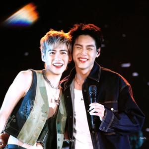 ที่ปรึกษา（顾问）-Billkin、PP Krit（cover）