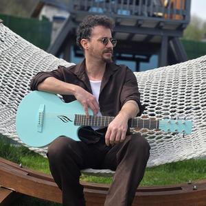 Tozlu Raflar (Acoustic Version)