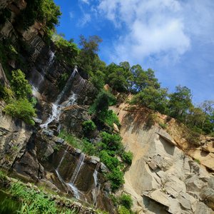 可我已不再是我