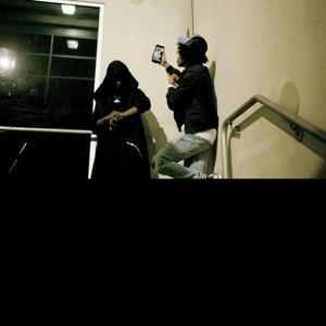 WAHOW (feat. Trapsta)