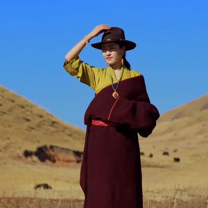 再唱山歌给党听