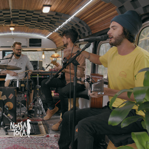 Tudo Vale a Pena (Bus Live Session)