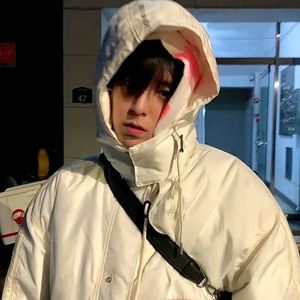 悄然无声无色的