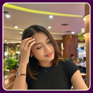 ประกายดาวที่สะท้อนในดวงตาเธอ