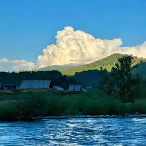 小城市的故事和夜