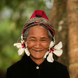 麻栗树花开（佤）