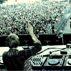 Airwaves (Original Mix)