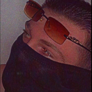 Oh Na Na (feat. Amiri)