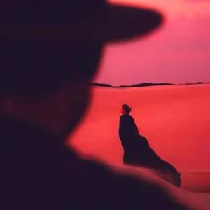 她留给你是背影 (氛围版)