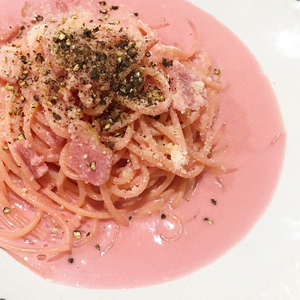 ピンクカルボナーラ