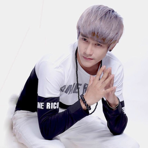 Trăm Năm Không Quên