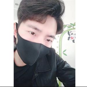 三斤桃花酿成酒 (伴奏)