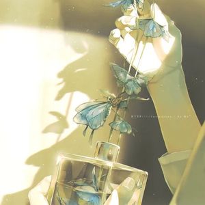 潮水漫过旧船舵