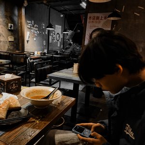 颠人院（Acapella）