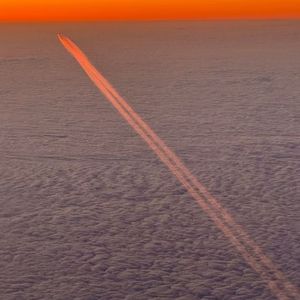 初冬雪落的静谧之境