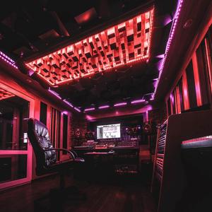 Redlight freestyle (feat. Big woney)