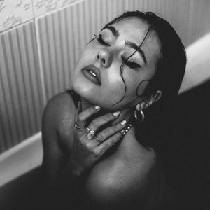 Glamourous