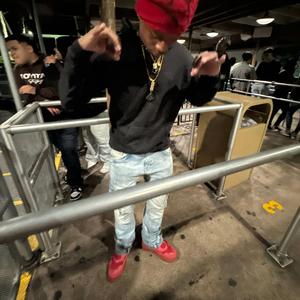 yeahhh (feat. ajizxle)