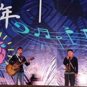 在四季里等待（翻自 群星）