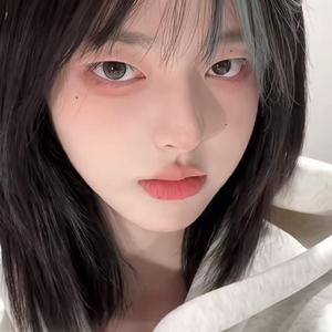 黑夜孤舟的沉默与哀愁