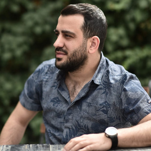 Ben Ömrümde Bir Kız Sevdim