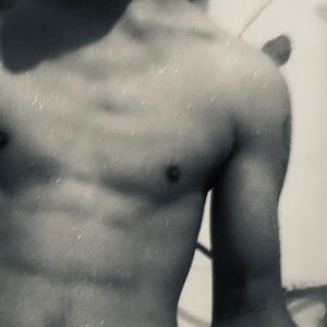 我熬夜在凌晨三点（翻自 王玖）