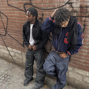 其实我们根本不顺路 只是我太想跟你走