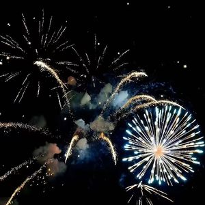 那一瞬间感情是多么可笑