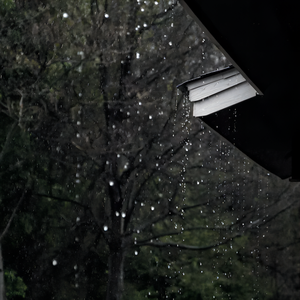 屋檐躲雨Vol.1