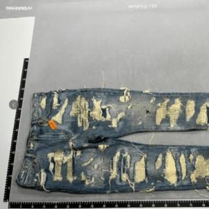 Undercover Jeans (feat. xantanaz0)