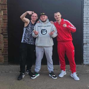 Latam W Dresach (feat. Polski Tomski, Patronat Ulicy & Kamil CHK)