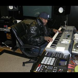 Stuck (feat. Ruste Juxx)