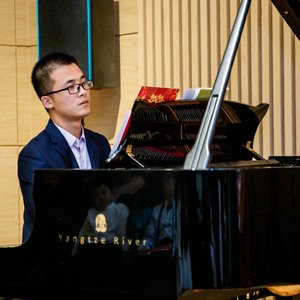 月亮下我的故乡