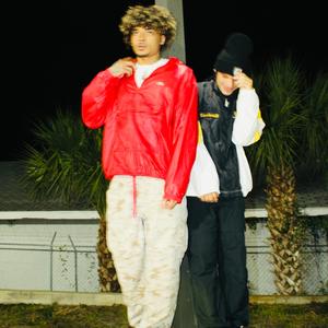 Yeah! (feat. XTR33ZYX)