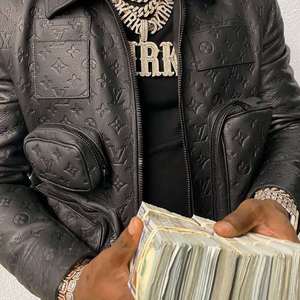 【Free】“freshman”